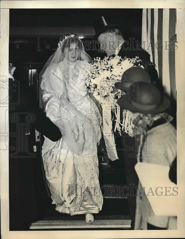 1936 Press Photo Medora Roosevelt Arrives At Church For Wedding - Historic Images