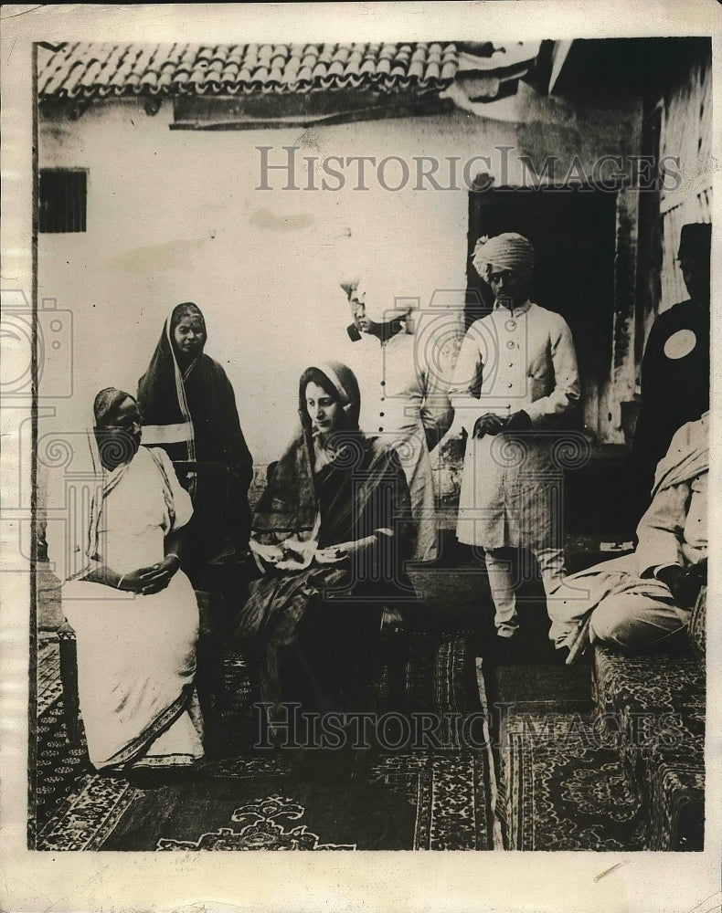 1930 Nancy Miller Converts To Hinduism Before Marraige  - Historic Images