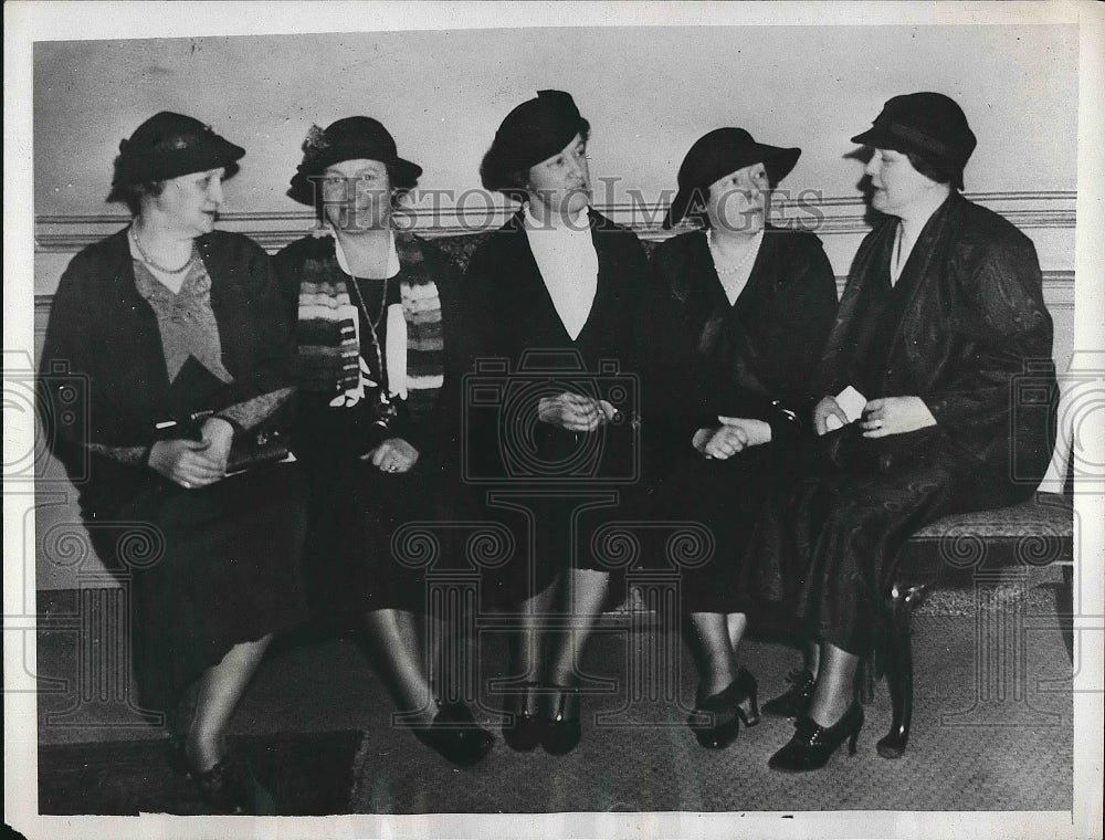 1935 Republican State Committee Women Executives in Albany - Historic Images