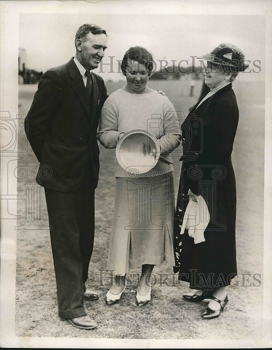 1935 Press Photo Dr & Mrs R.B. Lawson & woman golfer Estelle Lawson - Historic Images