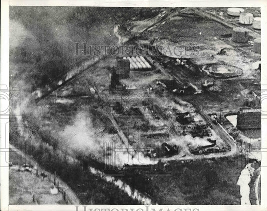 1941 Five Men Die In Natural Gas Explosion In Okmulgee, Oklahoma - Historic Images