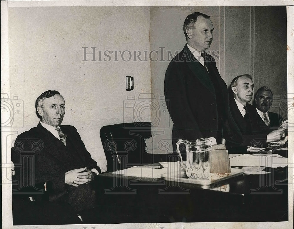 1933 Lt.Gov.M.Williams Bray addressed at State Milk Control Board. - Historic Images