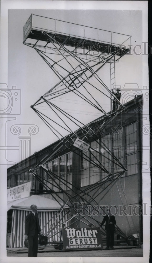 1950 a Steek Scaffold invented by Ludwig Walter  - Historic Images