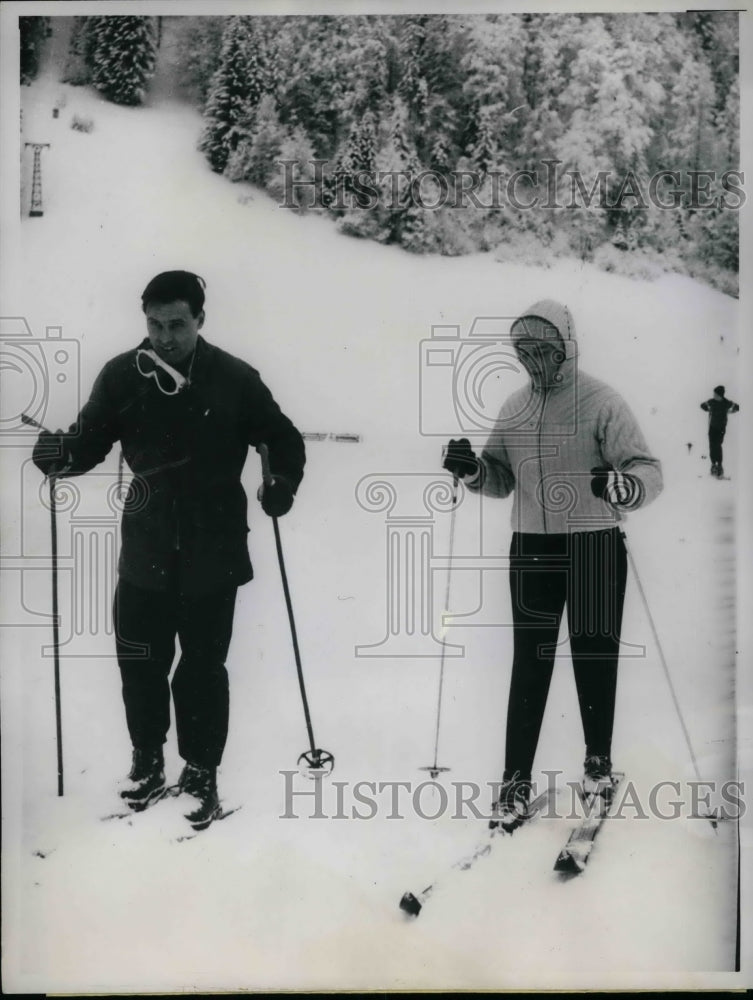 1961 Princess Alexandra &amp; Lt Cmdr Nicholas Hunt skiing  - Historic Images