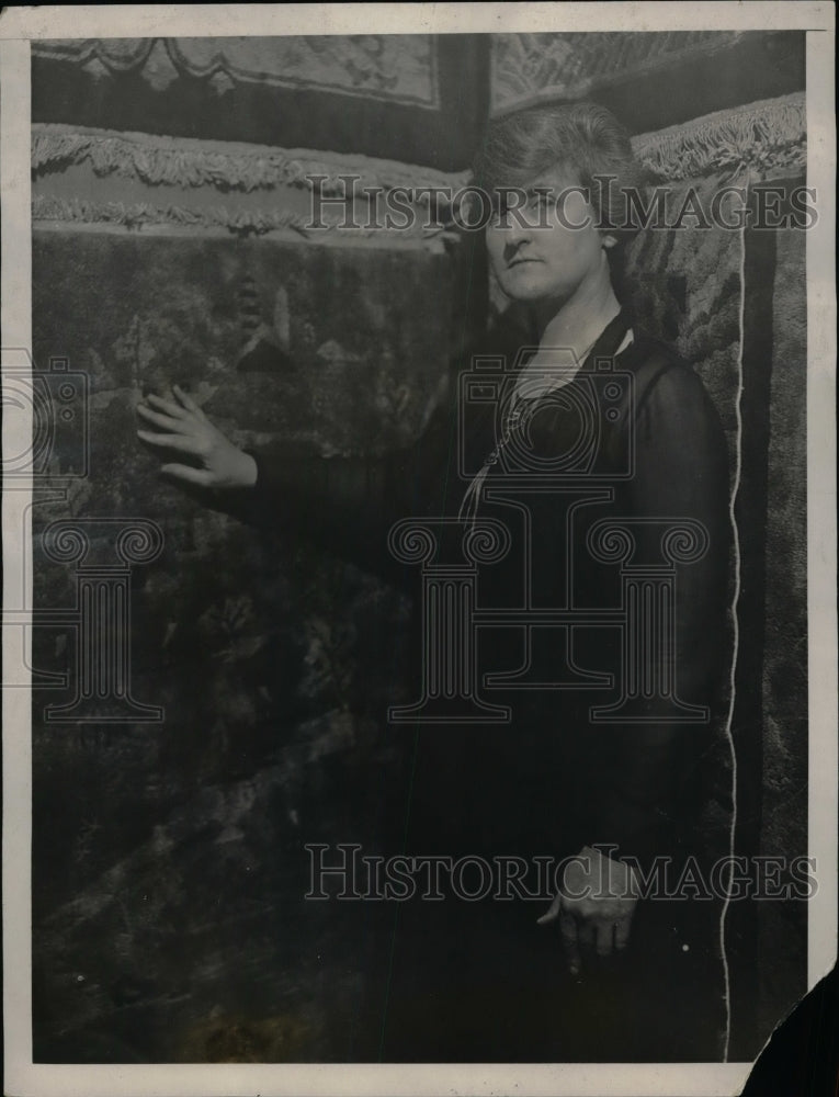 1937 Press Photo Miss Alleyne Archibald, musical prodigy now store owner i,rance - Historic Images