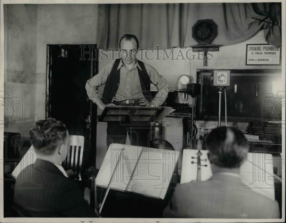 1930 Press Photo Orchestra leader , Hugo Mariani - nea74481 - Historic Images