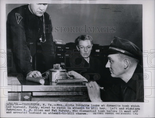 1956 Alpha Burdette Looks At Bomb Husband Made To Kill Her - Historic Images