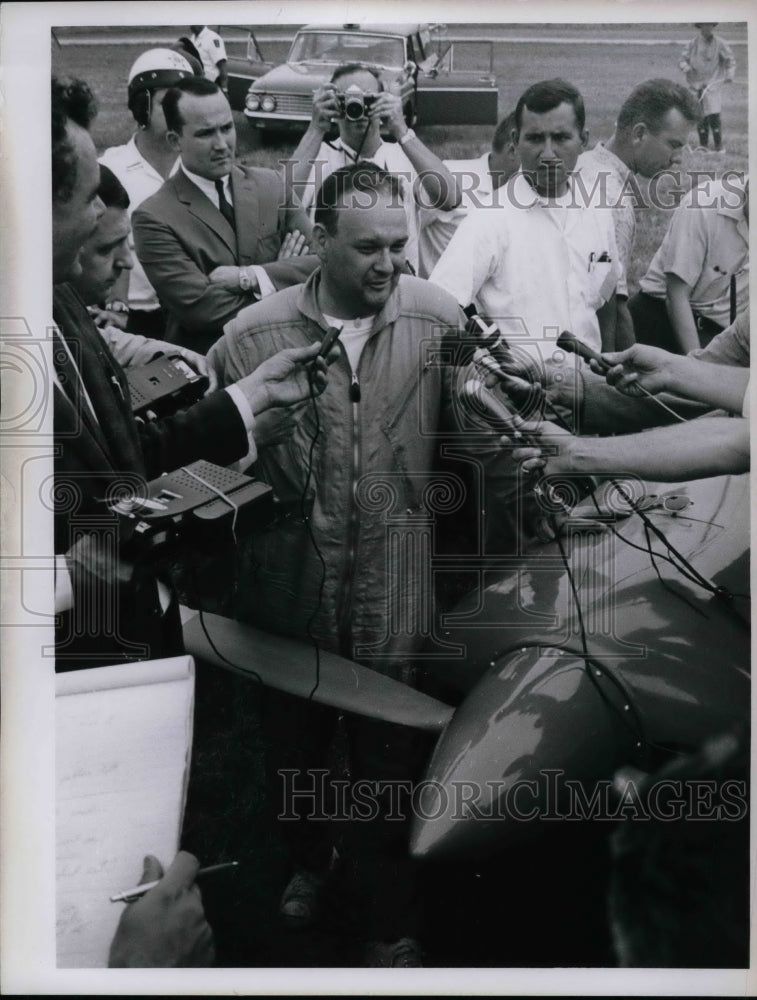 1967 News Conference for Jim Beele After Flight Tim Culek - Historic Images