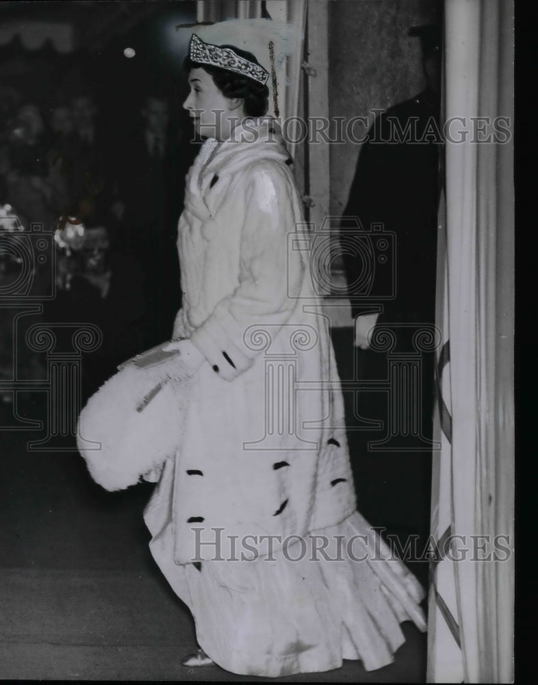 1939 Press Photo Princess Royal Arriving at the French Embassy - nea74741 - Historic Images