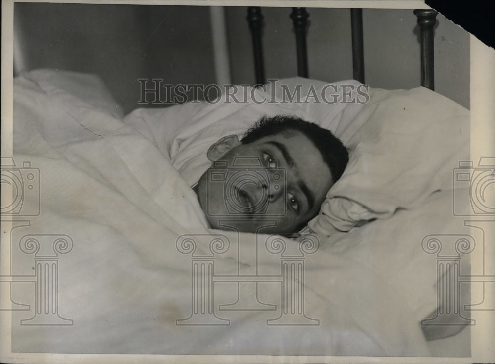 1933 A Laminectomy performed on paralyzed Schuyler Josephs - Historic Images