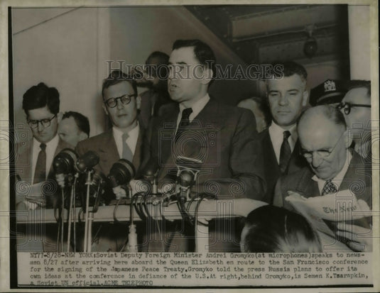 1951 Press Photo Soviet Deputy Foreign Minister Andrei Gromyko aboard the Queen - Historic Images
