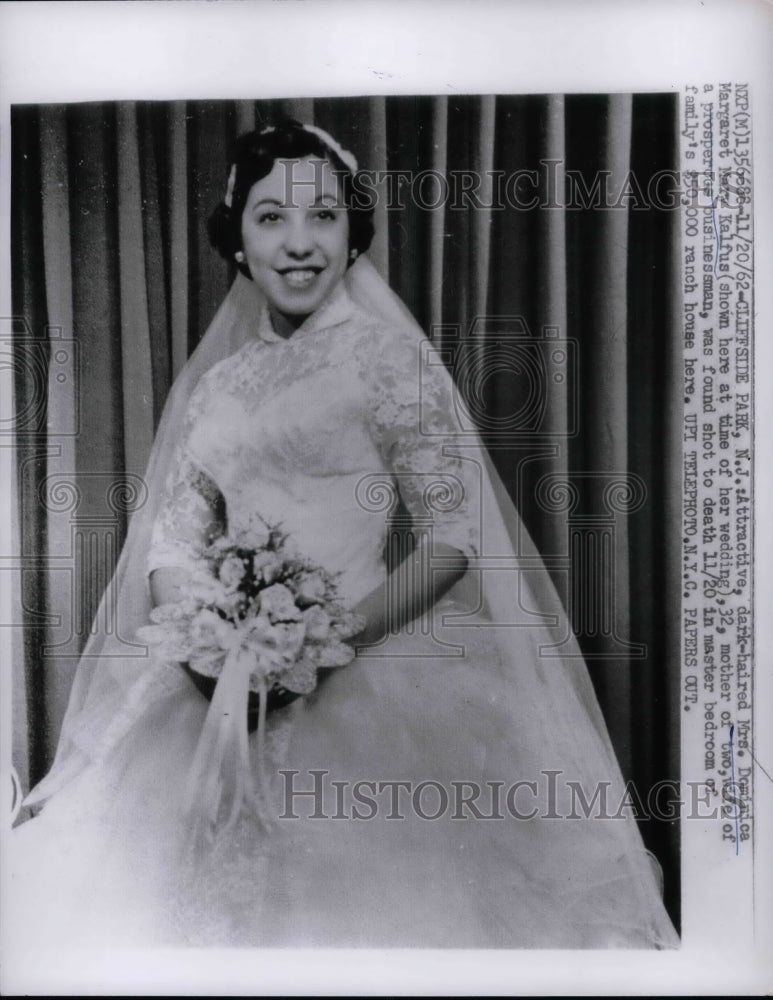 1962 Press Photo Mrs. Dominica Margaret Mary Kalfus, during her wedding - Historic Images
