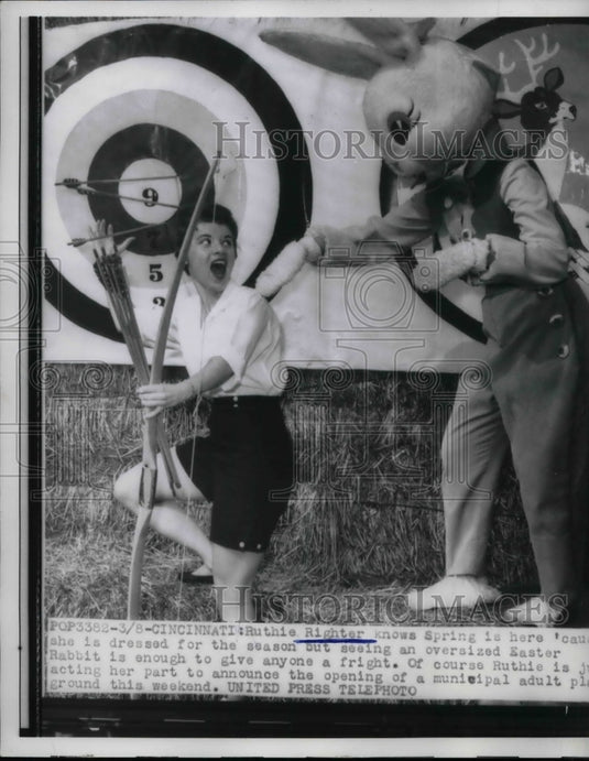 1958 Press Photo Ruthie Righter acting out to announce opening of a municipal - Historic Images