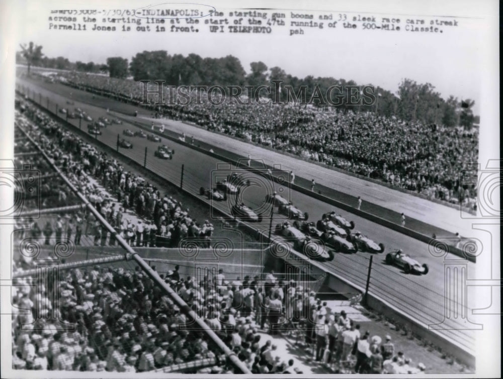 1963 Press Photo 33 cars at the start of 47th running of Indianapolis 500-mile-Historic Images