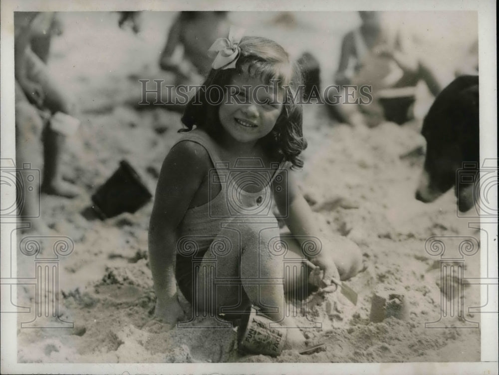 1932 Mary Cobane on Miami Beach  - Historic Images