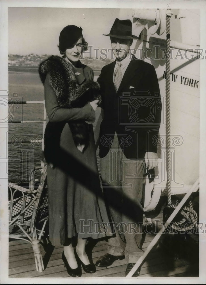 1932 Press Photo Goodhue Livingston Jr &amp; bride Lorna Mackay on honeymoon - Historic Images