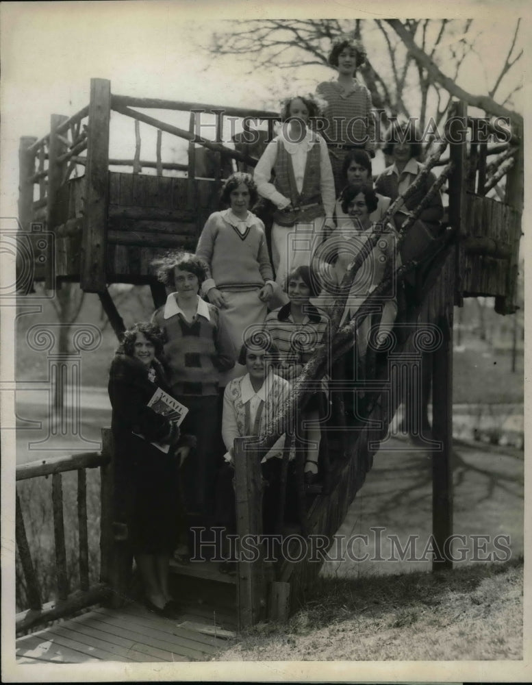 1925 Assemble Martha Fish, Katherine Calley, Annette Estelle Durkee - Historic Images