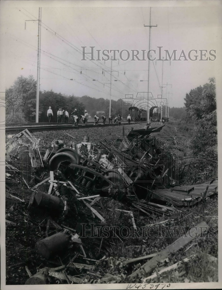 1938 Press Photo Freight Train Accident, Pennsylvania Railroad - nea75498-Historic Images