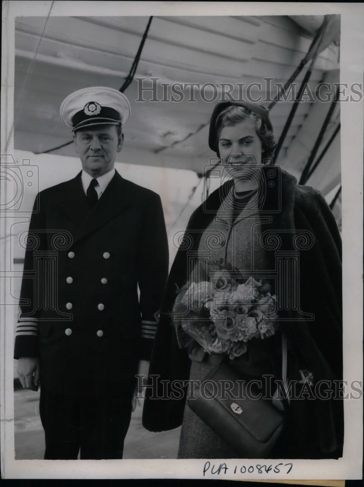 1952 Princess Margaretha Sweden England Wellington  - Historic Images