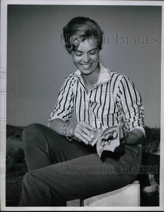 1961 Princess Margaresa Sweden Archeological Dig  - Historic Images