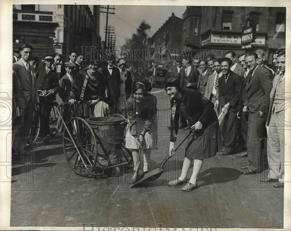 1927 Press Photo Temple University Freshies Hazing Students - nea76011 - Historic Images