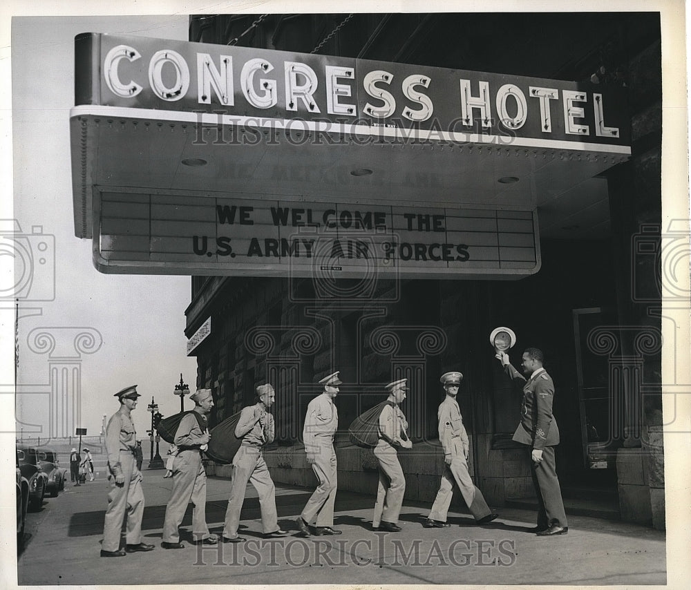 1942 Press Photo Congress Hotel Michigan Avenue Chicago - nea76046 - Historic Images