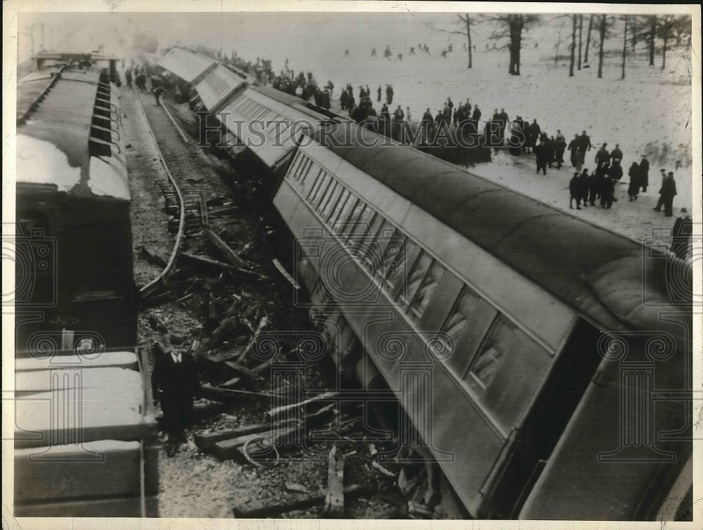 Press Photo Railroad Crash Pacific Train Locomotive - Historic Images