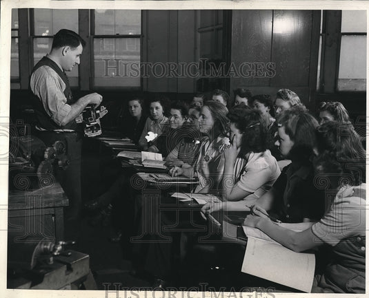 1943 East Pittsburgh Plant of Westinghouse Electric & Manufacturing - Historic Images