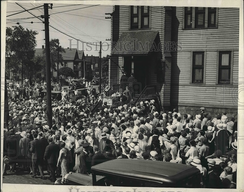 1931 Press Photo Funeral Service of two girls victim in Mich.Torch Slaying.-Historic Images