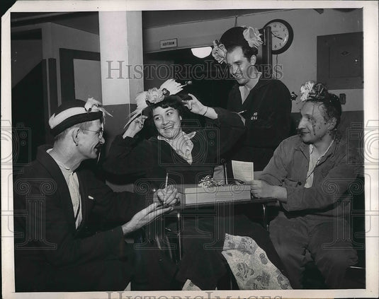 1950 Herbert Duke,Ernest Wallin & George Beck At Veterans Hospital - Historic Images