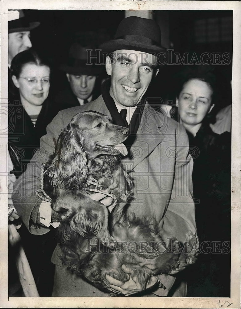 1944 Douglas C MacArthur, nephew of the Gen. &amp; his dog Nukie in NYC - Historic Images