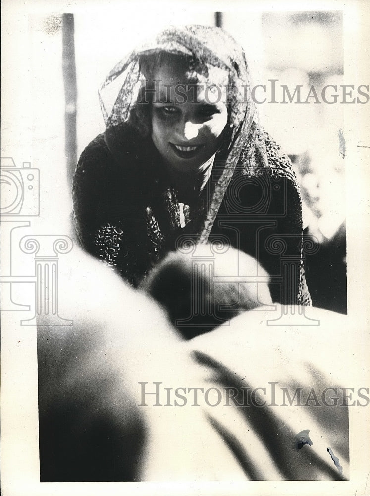 1933 Crown Princess Maria of Italy at church in Naples  - Historic Images