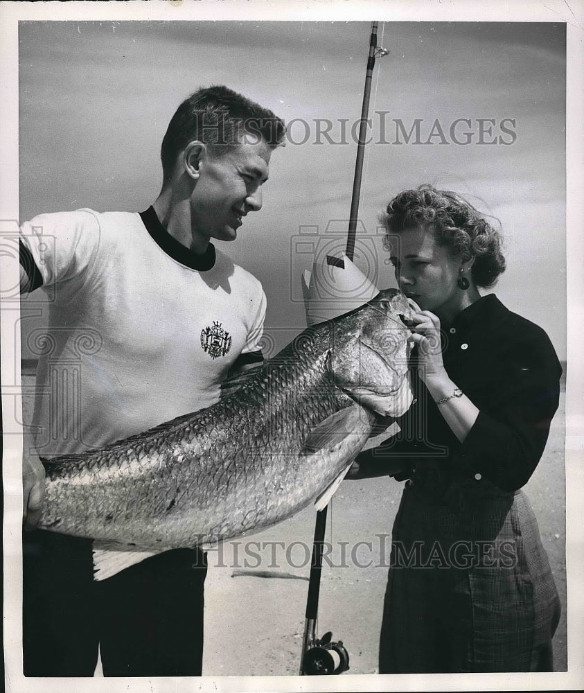 1951 Nags Head, N.C. channel bass &amp; Dick Purser &amp; mom Purser - Historic Images