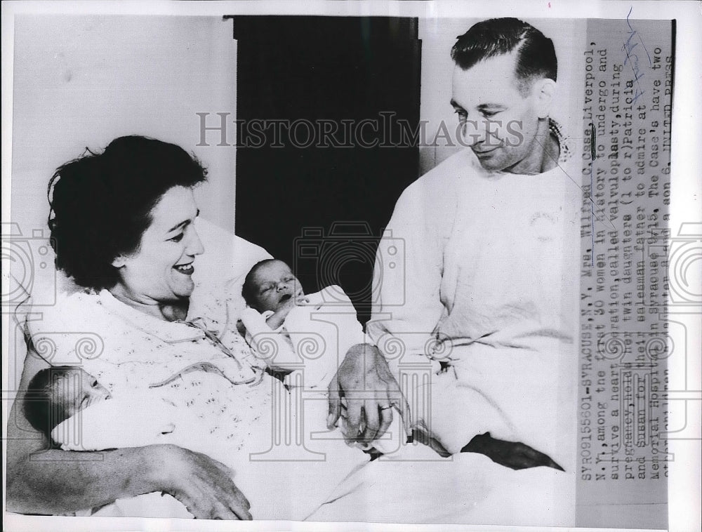 1956 Press Photo Syracuse, NY Mrs Wilfred Case &amp; newborn daughters - nea76744 - Historic Images