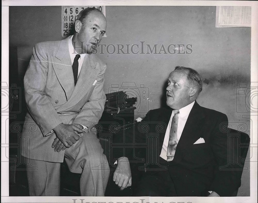1952 Perth Amboy, N.J. Wm Horley VP of 1st Bank &amp; atty H Romond - Historic Images