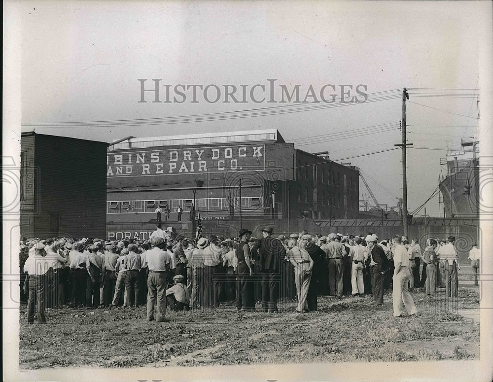1937 Robins Drydock Repair Company Picket Strike Policemen - Historic Images