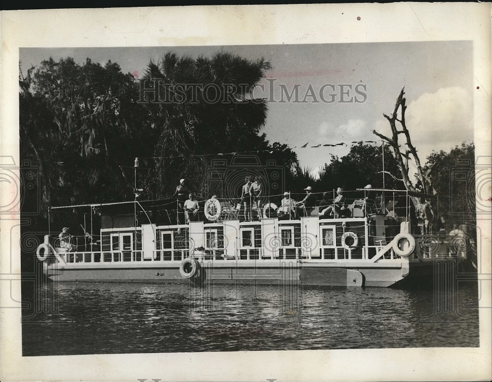 1954 Press Photo Ship called "Lazy Bones" in Florid's Everglades - nea76807 - Historic Images