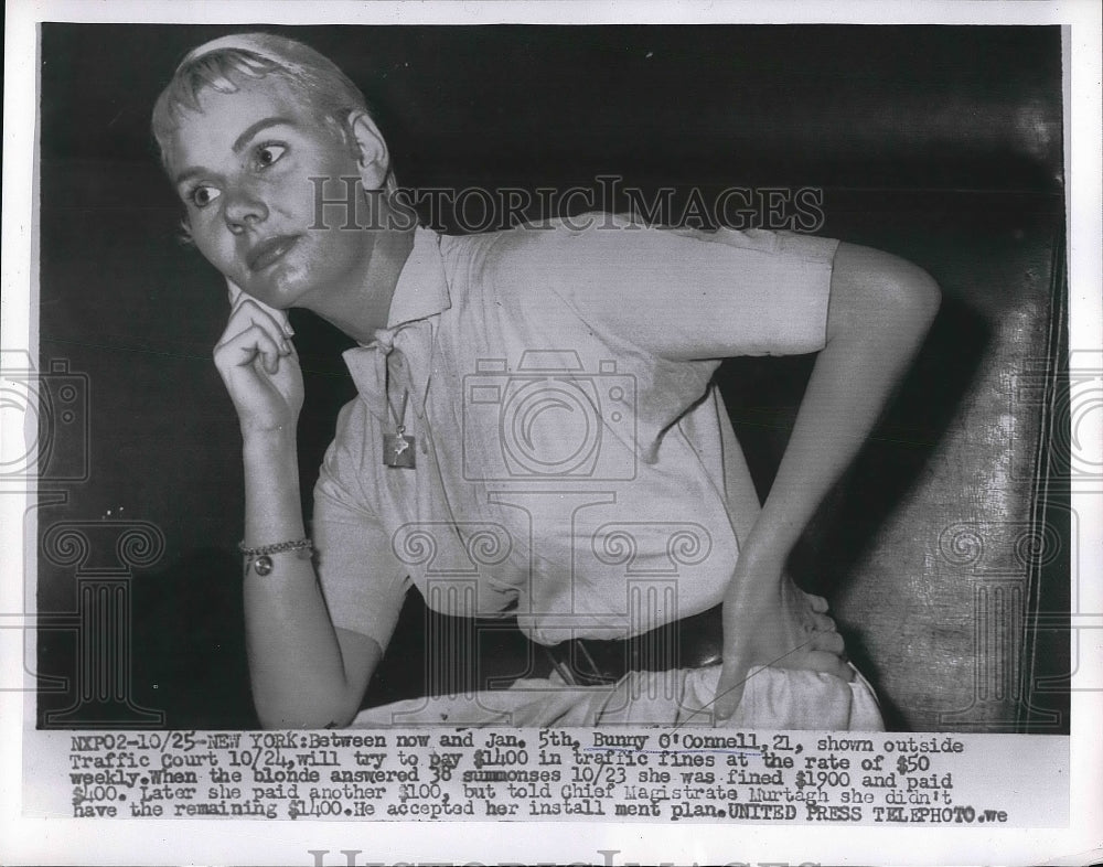 1953 Press Photo Bunny O'Connell at NYC traffic court - nea76847-Historic Images