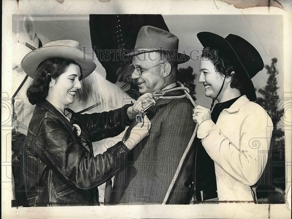 1939 Press Photo Ann Jaynes Eunice Livestock Exchange Farrington Convention - Historic Images