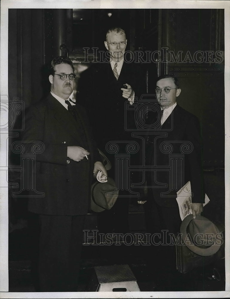 1935 Press Photo Officials Leave for East in Mooney Freedom Action - nea77241 - Historic Images