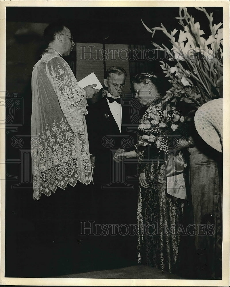 1938 Mr &amp; Mrs Benjamin Oakley at 50th wedding aniv.  - Historic Images
