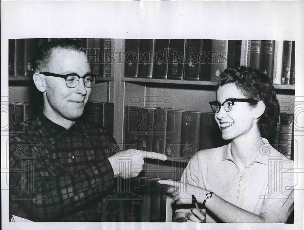 1958 Press Photo Myron &amp; Patsy Carpenter Students At Eastern Oregon University-Historic Images