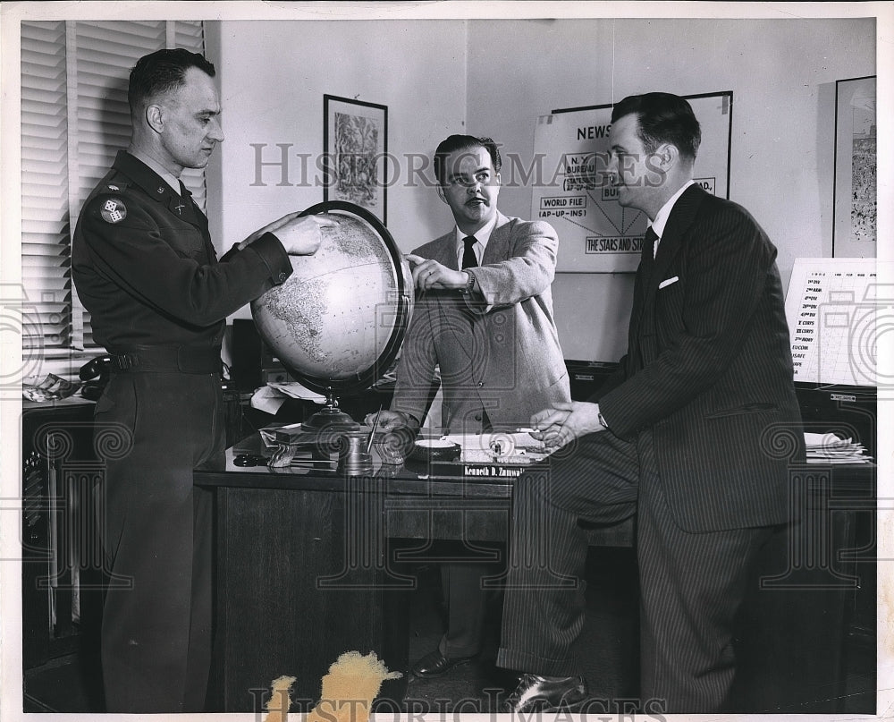 1952 Press Photo Lt Col J Richter, Ken Zumwalt & MR Kirkwood "Stars & Stripes" - Historic Images