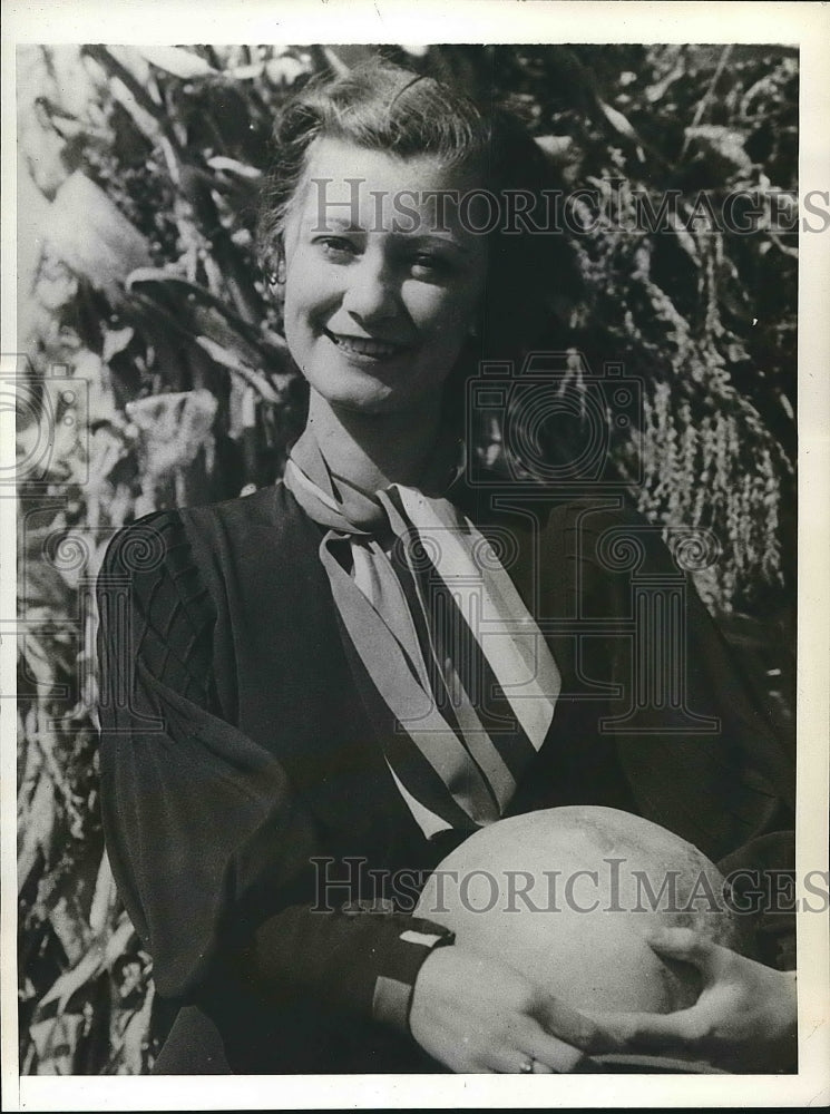 1932 Press Photo Ruth Mullinax as Barnwarning Queen of Univ of Missouri. - Historic Images