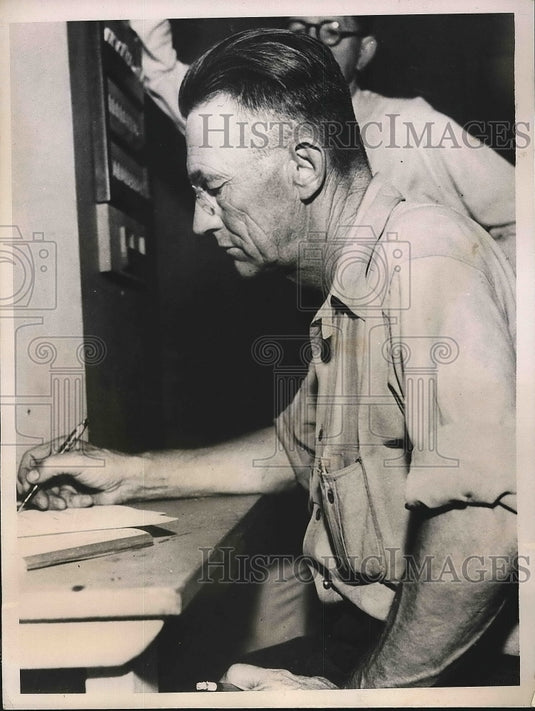 1935 Press Photo Karl Richey located & arrested for 3 charges of murder - Historic Images