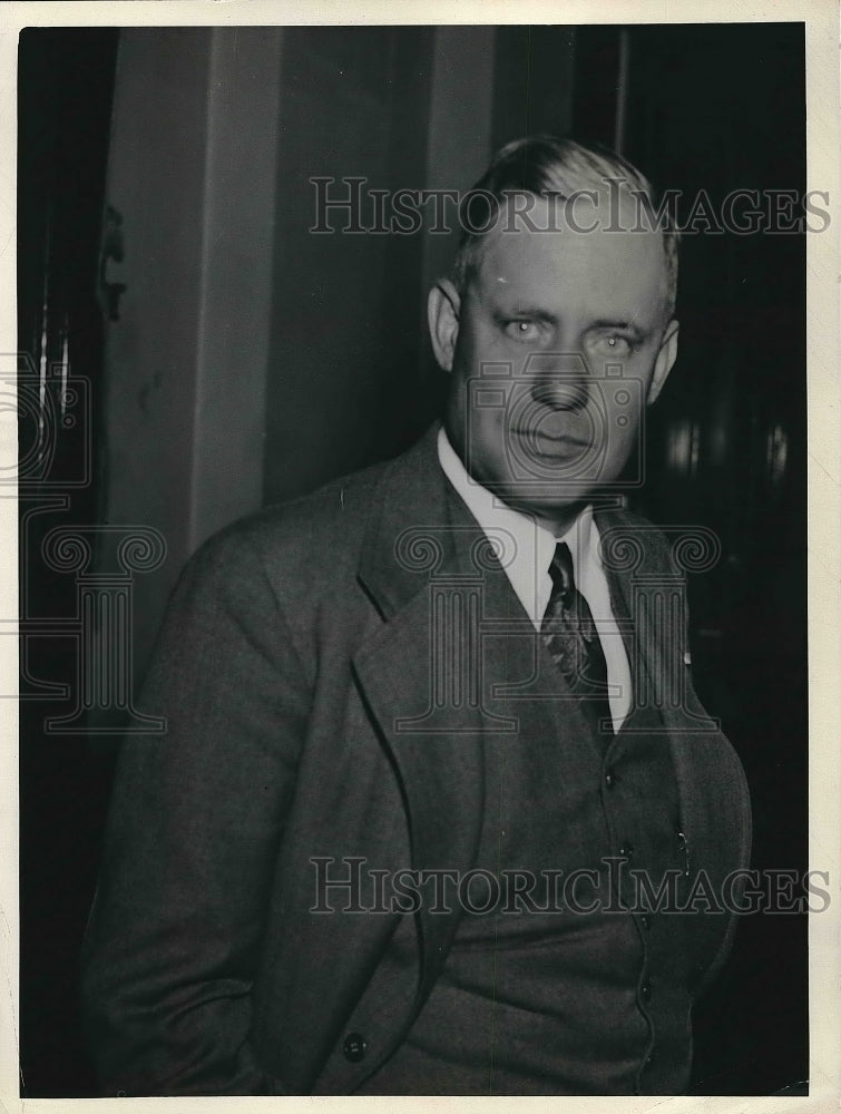 1938 A man from Elyria, Ohio Sloy=ts  - Historic Images