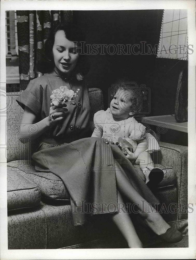 1951 Mom Janice Milan Admires Flowers from Child, Nancy, on Mother's - Historic Images