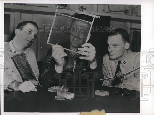 1943 Press Photo Leslie McCreath Jr AJ Isbell Curtis Brooks Air Combat Military - Historic Images