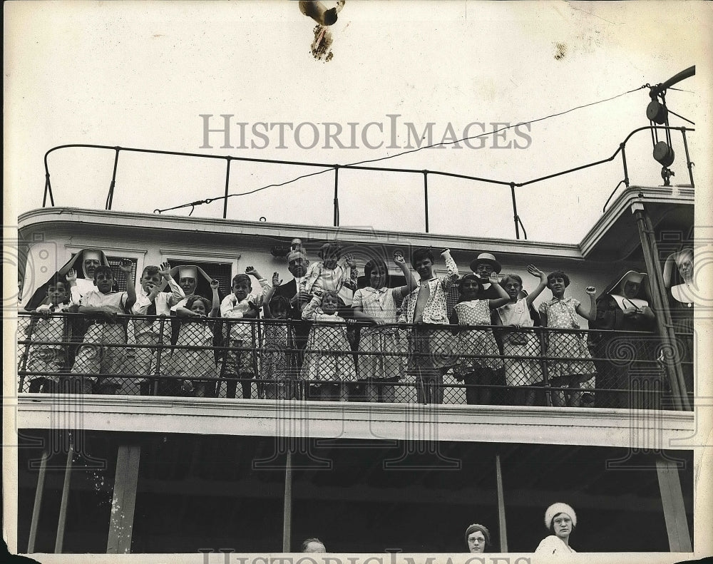 1931 Jim Cantillon, Rosemary Home for Crippled Children, SS Goodtime - Historic Images