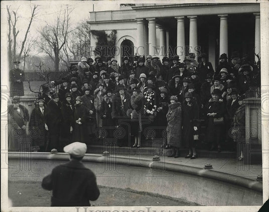 1925 Press Photo Republican women's club in front of White House - nea78488 - Historic Images